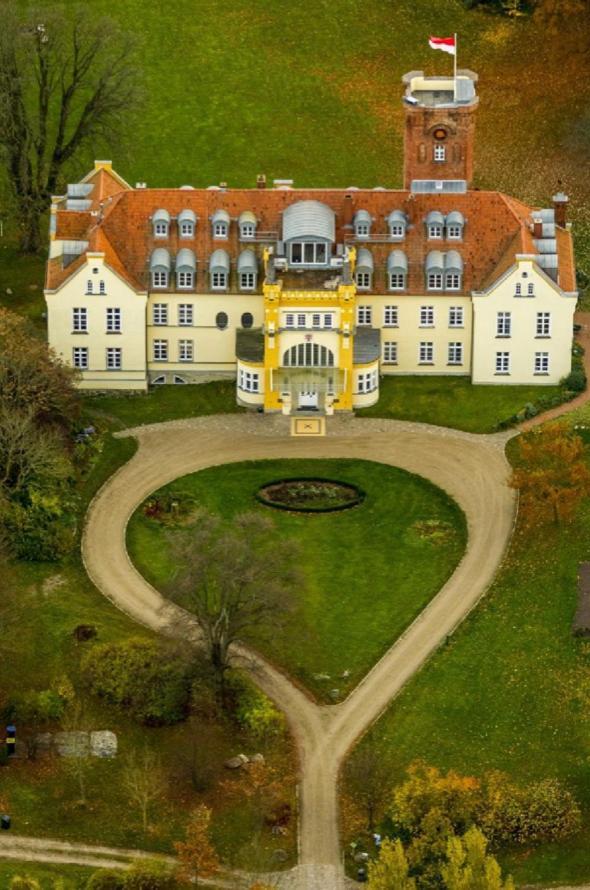 Schloss Lelkendorf Apartment Ulrichshusen Maisonette Fewo Mecklenburger Seenplatte Mit Dachterrasse Naehe Ostsee Ngoại thất bức ảnh