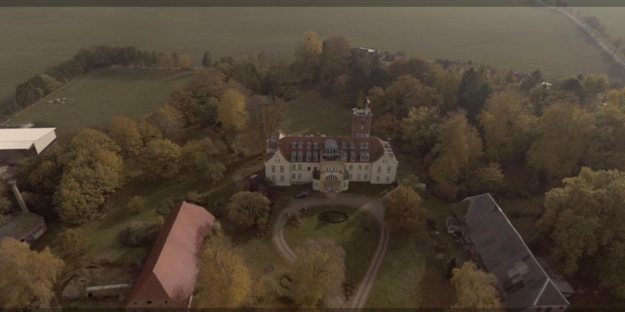 Schloss Lelkendorf Apartment Ulrichshusen Maisonette Fewo Mecklenburger Seenplatte Mit Dachterrasse Naehe Ostsee Ngoại thất bức ảnh